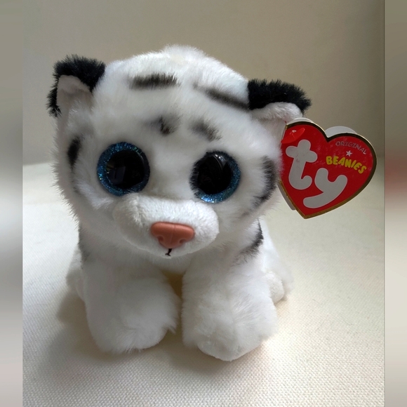White Kitty Tiger Cub Bundle Tundra Ty Beanie New with Tag - Picture 2 of 9